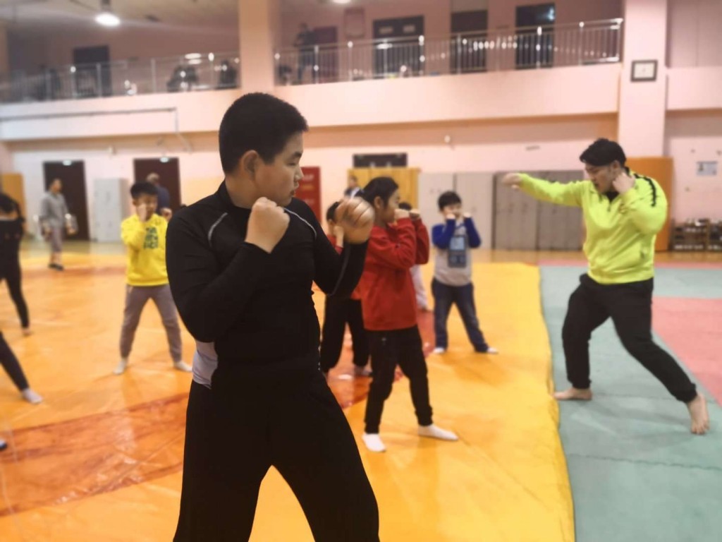 材料 (4)